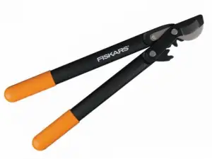 купить Сучкорез плоскостной L70 FISKARS PowerGear с загнутыми лезвиями малый (112190)