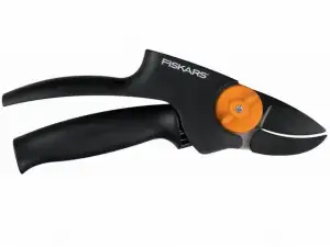 купить Секатор контактный FISKARS PowerGear средний (111510)