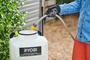 купить ONE + / Опрыскиватель ранцевый RYOBI RY18BPSA-0 (без батареи)