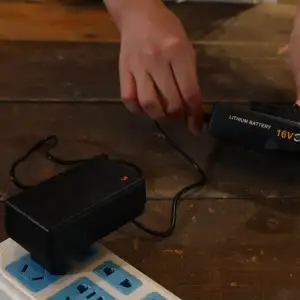 купить Зарядное устройство DEKO DC20V