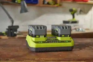 купить ONE + / Зарядное устройство RYOBI RC18240