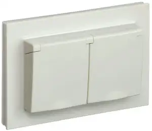 купить Розетка 2-м СП BRITE РСбш12-3-44-БрКр 16А в сборе IP44 с крышкой беж. IEK BR-R26-16-44-K10-F