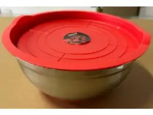 купить Миска для взбивания из нержавеющей стали, диаметр 26 см, с крышкой, серия CHEF, PERFECTO LINEA