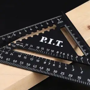 купить Угольник Свенсона метрический кровельный P.I.T. DRUA (180 мм)