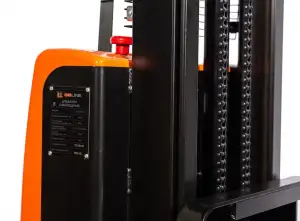 купить Штабелер электрический самоходный 1 т - 3 м Вилы: 1150 , Гелевая АКБ, CL1030J SIBLINE