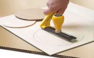 купить OLFA с сегментированным лезвием 18х100х0.5 мм, циркульный нож (OL-CMP-2)