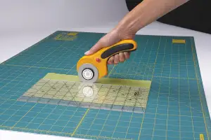 купить OLFA 60 мм, с круговым лезвием, нож (OL-RTY-3/DX)