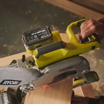 ONE + / Торцовочная пила RYOBI R18MS216-0 (без батареи) наличный и безналичный расчет