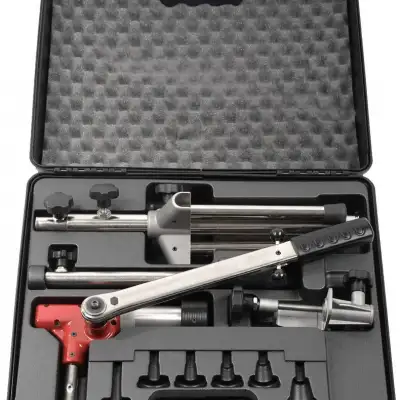 Пресс-инструмент ЗУБР ″ШиреФит″ ручной для развальцовки труб, в пластиковом кейсе, 14-32мм наличный и безналичный расчет