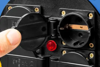 Силовой удлинитель на стальной катушке ЗУБР КГ 3х2.5 20м 4000Вт IP44, КГ 325 наличный и безналичный расчет