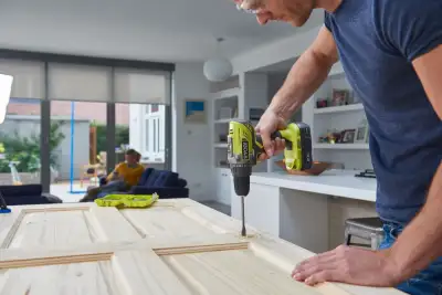 ONE + / Дрель-шуруповерт RYOBI R18DD3-120S наличный и безналичный расчет