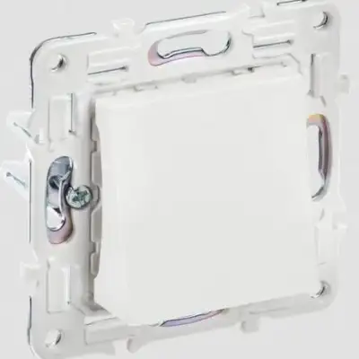 Вывод кабеля SKANDY SK-O01W арктич. бел. IEK SK-VK10-0-K01 наличный и безналичный расчет